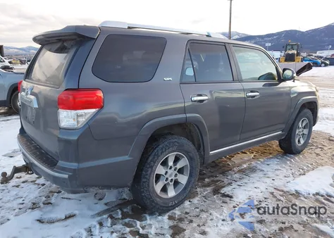 2013 Toyota 4Runner Sr5 z USA, uszkodzony, nr VIN JTEBU5JR3D5138921